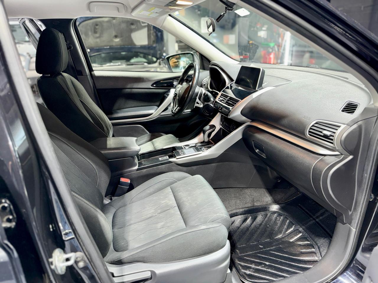 2019 Mitsubishi Eclipse Cross SE w/Tech Pkg - Photo #15