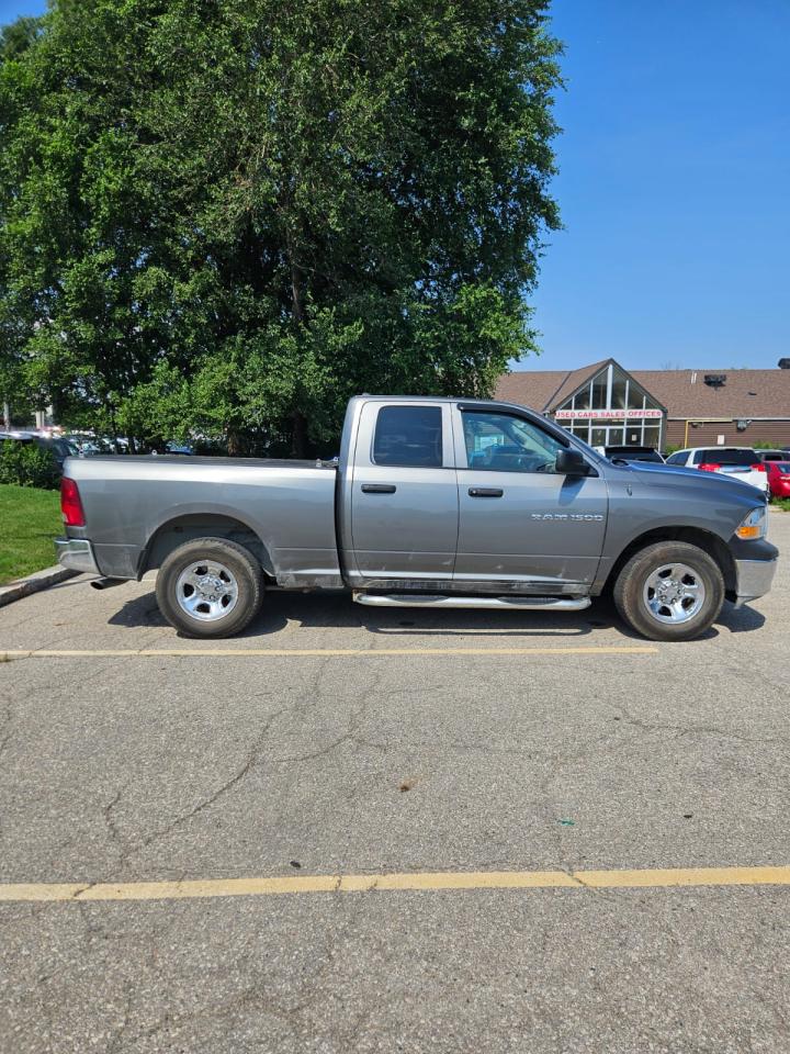 2011 RAM 1500 4WD QUAD CAB 140.5" ST - Photo #11