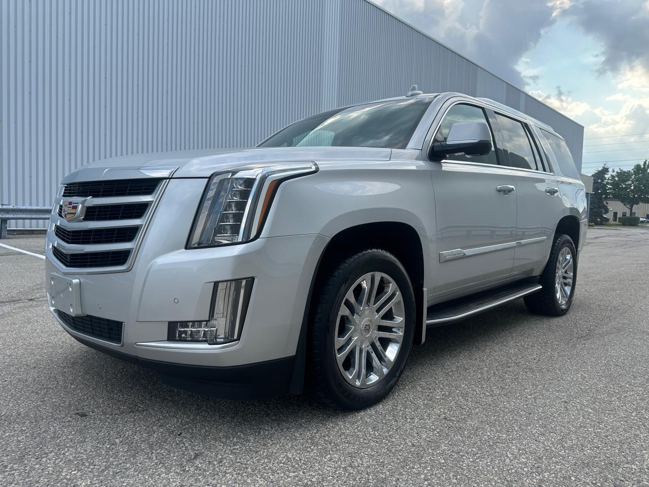 Used 2015 Cadillac Escalade Premium Luxury 6.2L - 8 Passengers for sale in Mississauga, ON
