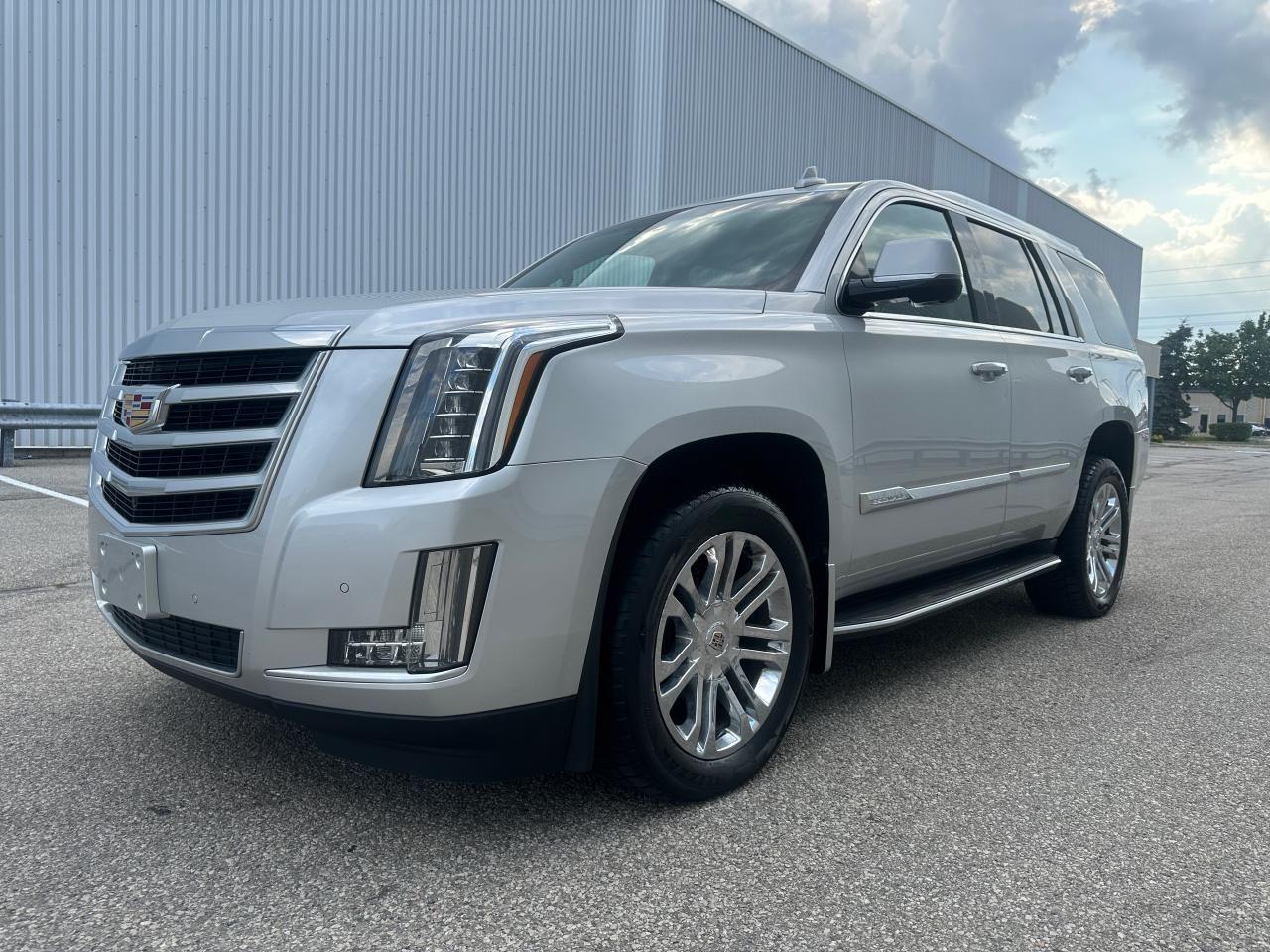 2015 Cadillac Escalade Premium Luxury 6.2L - 8 Passengers