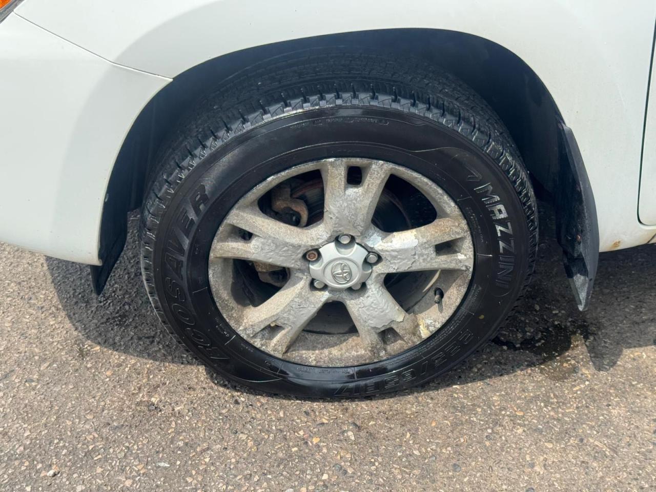 2009 Toyota RAV4 BASE - Photo #10