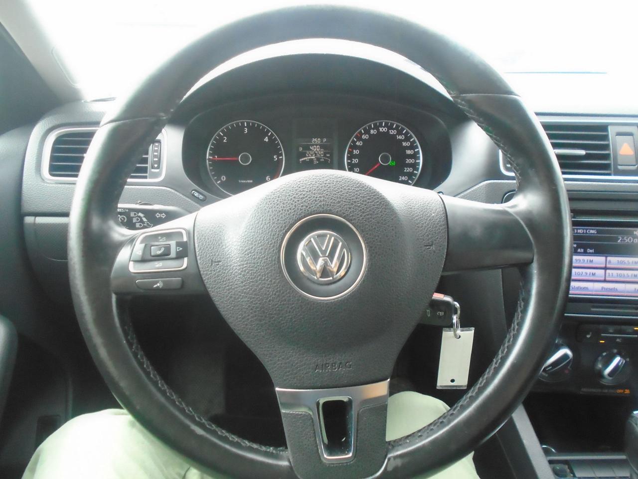 2012 Volkswagen Jetta Sedan 4dr 2.0T TDI DSG Comfortline - Photo #8