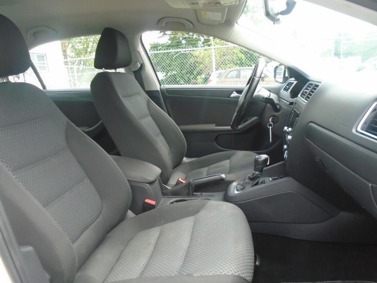 2012 Volkswagen Jetta Sedan 4dr 2.0T TDI DSG Comfortline - Photo #18