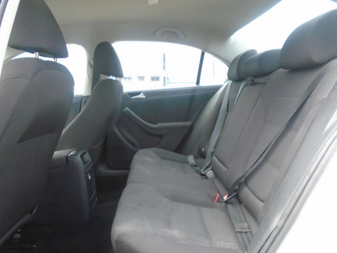 2012 Volkswagen Jetta Sedan 4dr 2.0T TDI DSG Comfortline - Photo #20