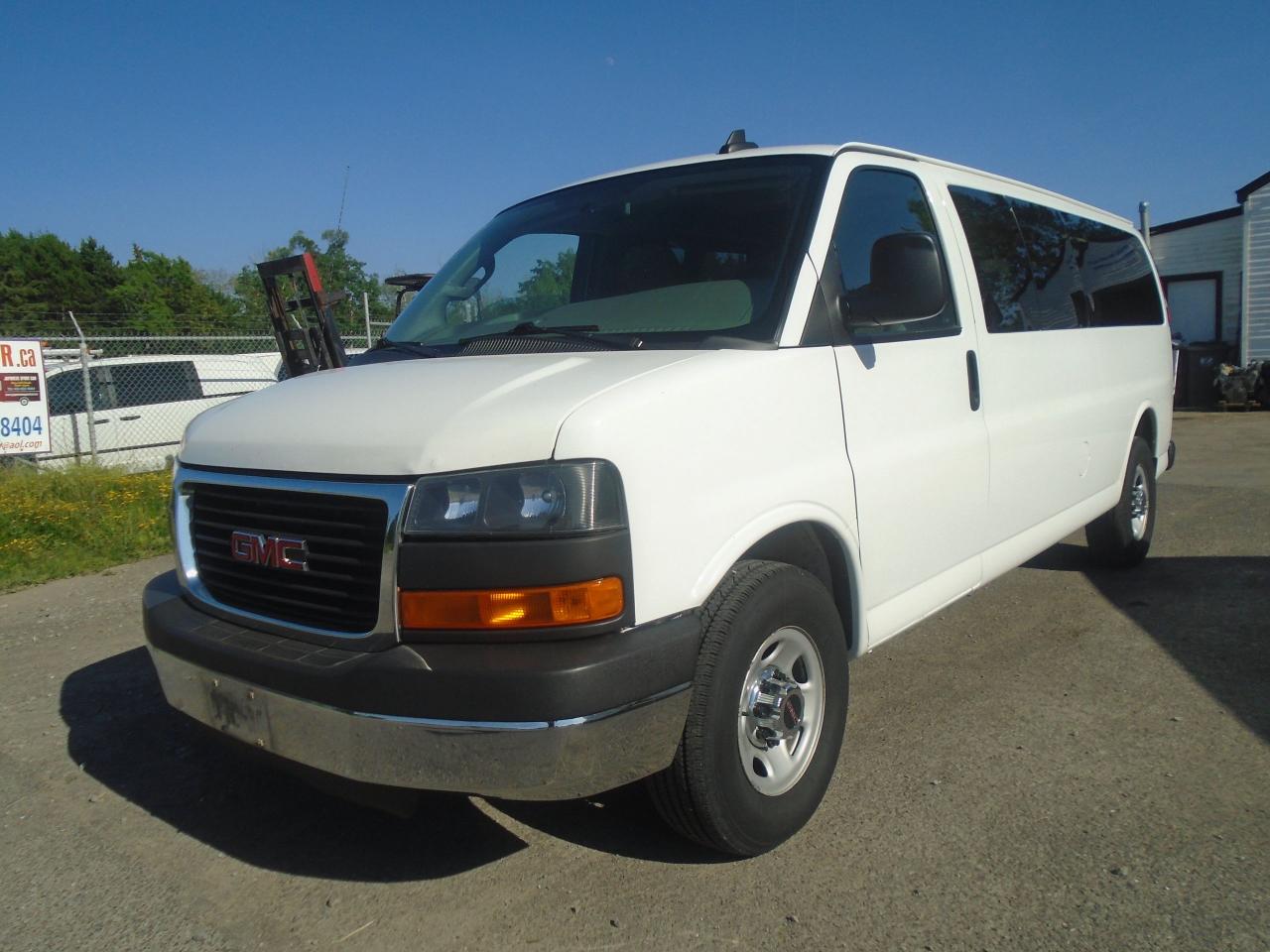 2016 GMC Savana Passenger RWD 3500 155  LT w-1LT - Photo #5
