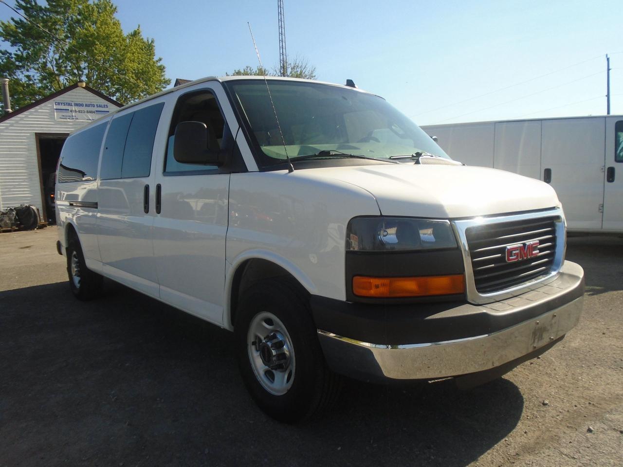 2016 GMC Savana Passenger RWD 3500 155  LT w-1LT - Photo #6