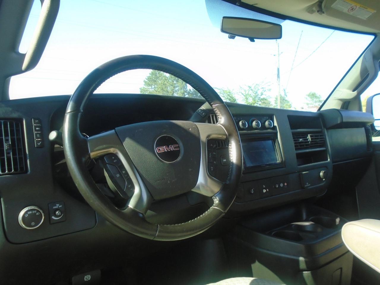 2016 GMC Savana Passenger RWD 3500 155  LT w-1LT - Photo #23