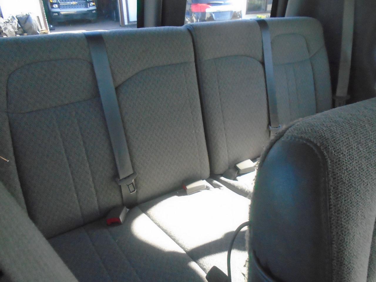 2016 GMC Savana Passenger RWD 3500 155  LT w-1LT - Photo #39