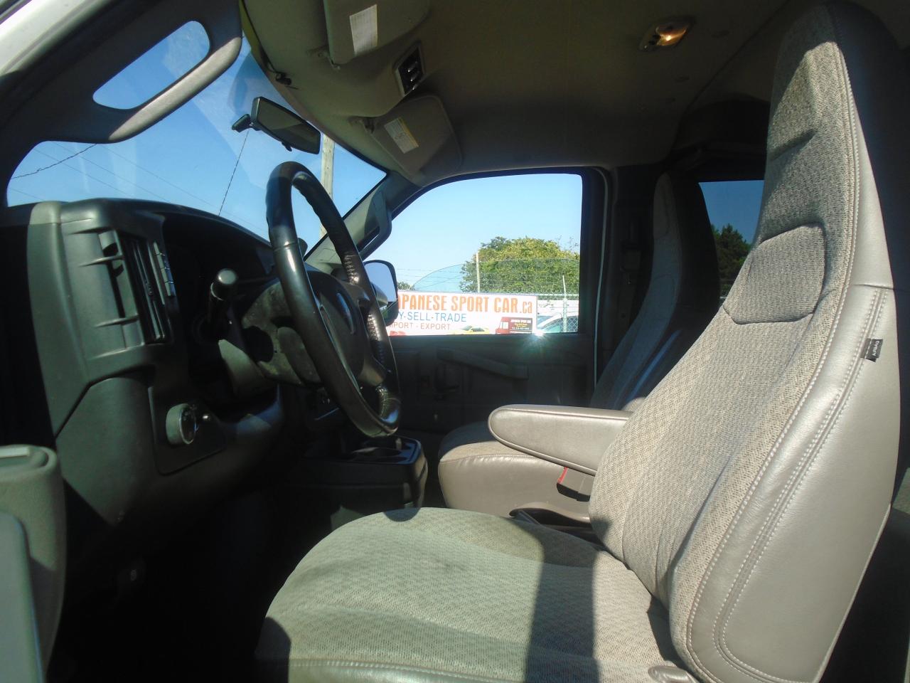 2016 GMC Savana Passenger RWD 3500 155  LT w-1LT - Photo #22