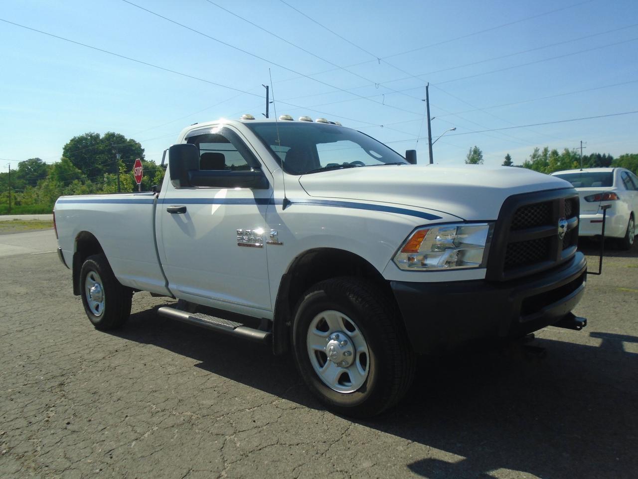 2018 RAM 2500 ST 4x4 Reg Cab 8' Box - Photo #4