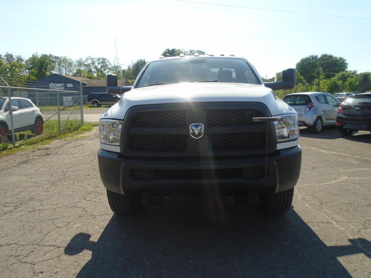 2018 RAM 2500 ST 4x4 Reg Cab 8' Box - Photo #3