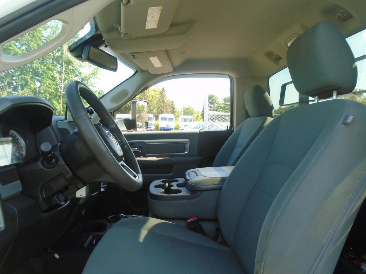 2018 RAM 2500 ST 4x4 Reg Cab 8' Box - Photo #10
