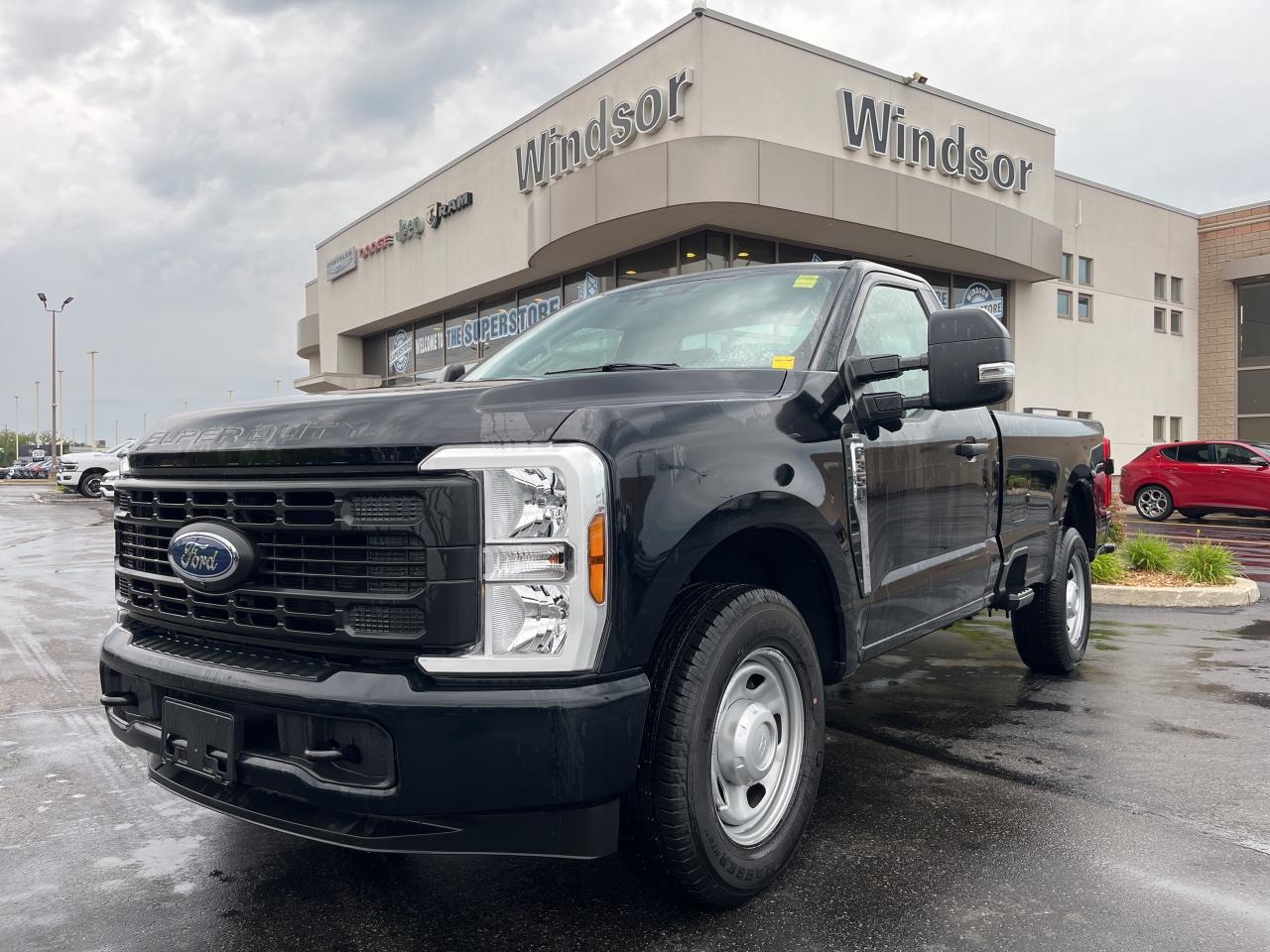 Used 2024 Ford F-350 6.8L V8 / TRAILER BRAKE / ELECTRONIC LOCKING AXLE for sale in Windsor, ON