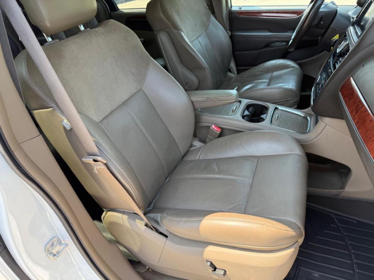 2014 Chrysler Town & Country LIMITED |TAN INTERIOR|SUNROOF|NAVI|BACK-UP CAM|POWER SLIDING DOORS| - Photo #17