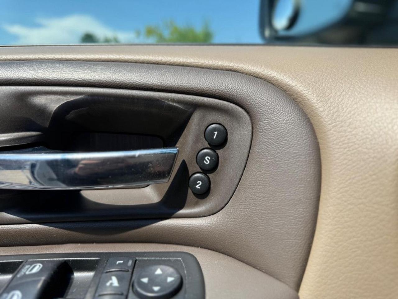 2014 Chrysler Town & Country LIMITED |TAN INTERIOR|SUNROOF|NAVI|BACK-UP CAM|POWER SLIDING DOORS| - Photo #32