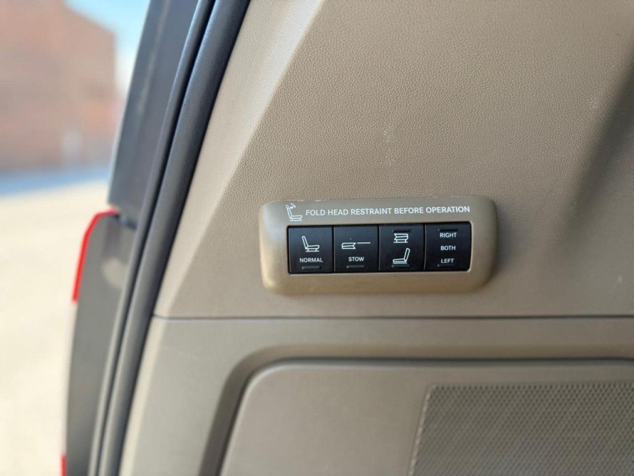 2014 Chrysler Town & Country LIMITED |TAN INTERIOR|SUNROOF|NAVI|BACK-UP CAM|POWER SLIDING DOORS| - Photo #37