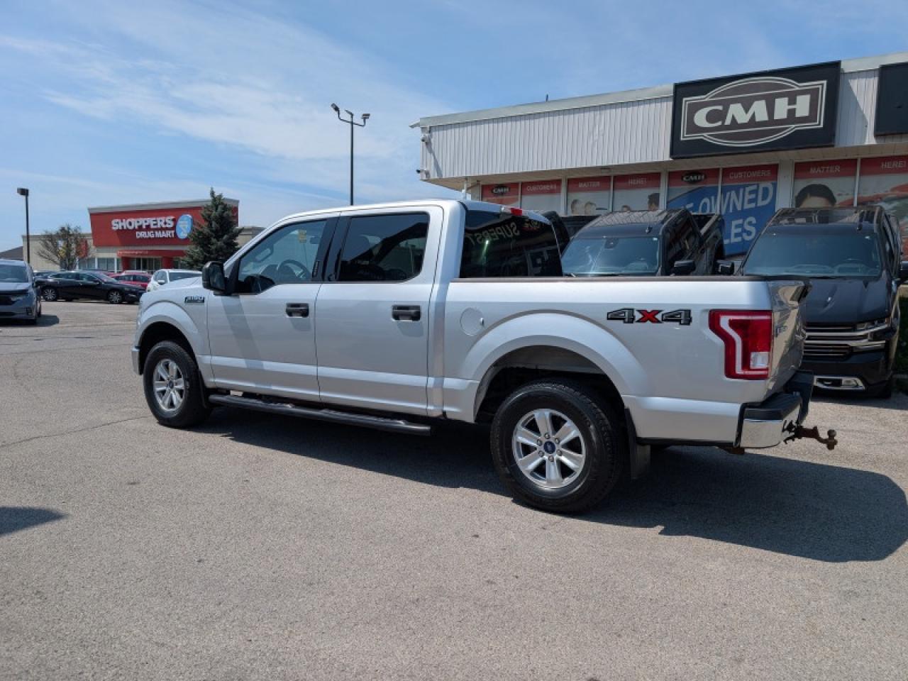 2016 Ford F-150 XLT  **17 SERVICE RECORDS** Photo2