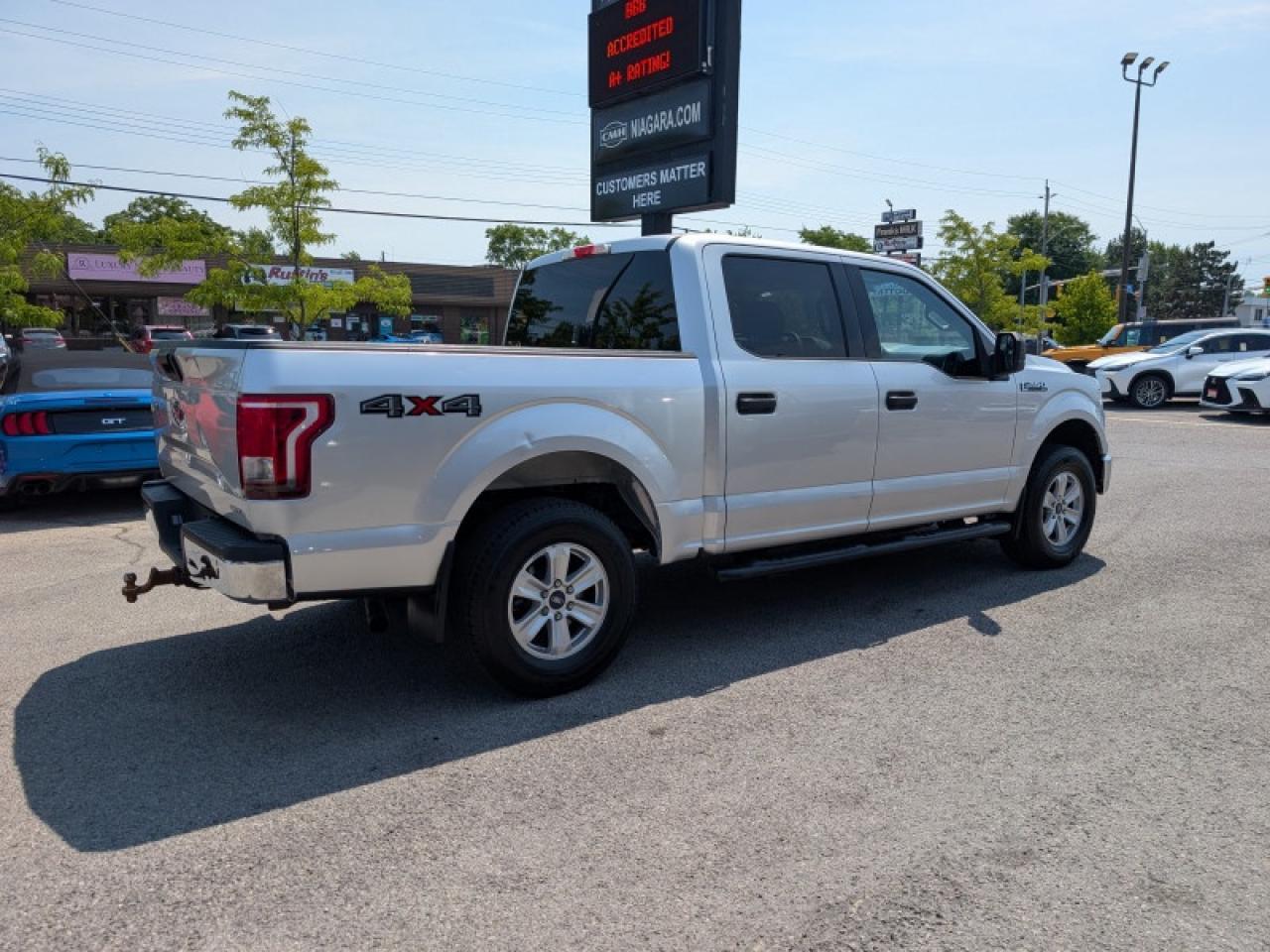 2016 Ford F-150 XLT  **17 SERVICE RECORDS** Photo4