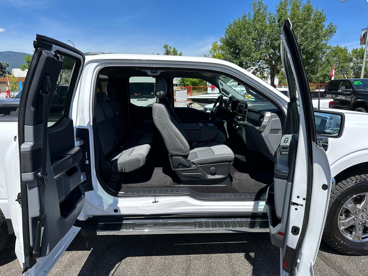 2021 Ford F-150 XLT Photo5