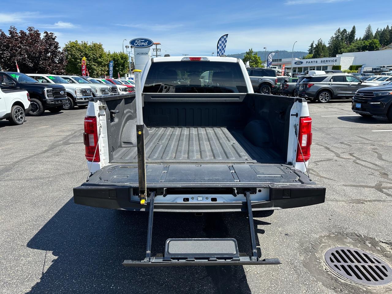2021 Ford F-150 XLT Photo5