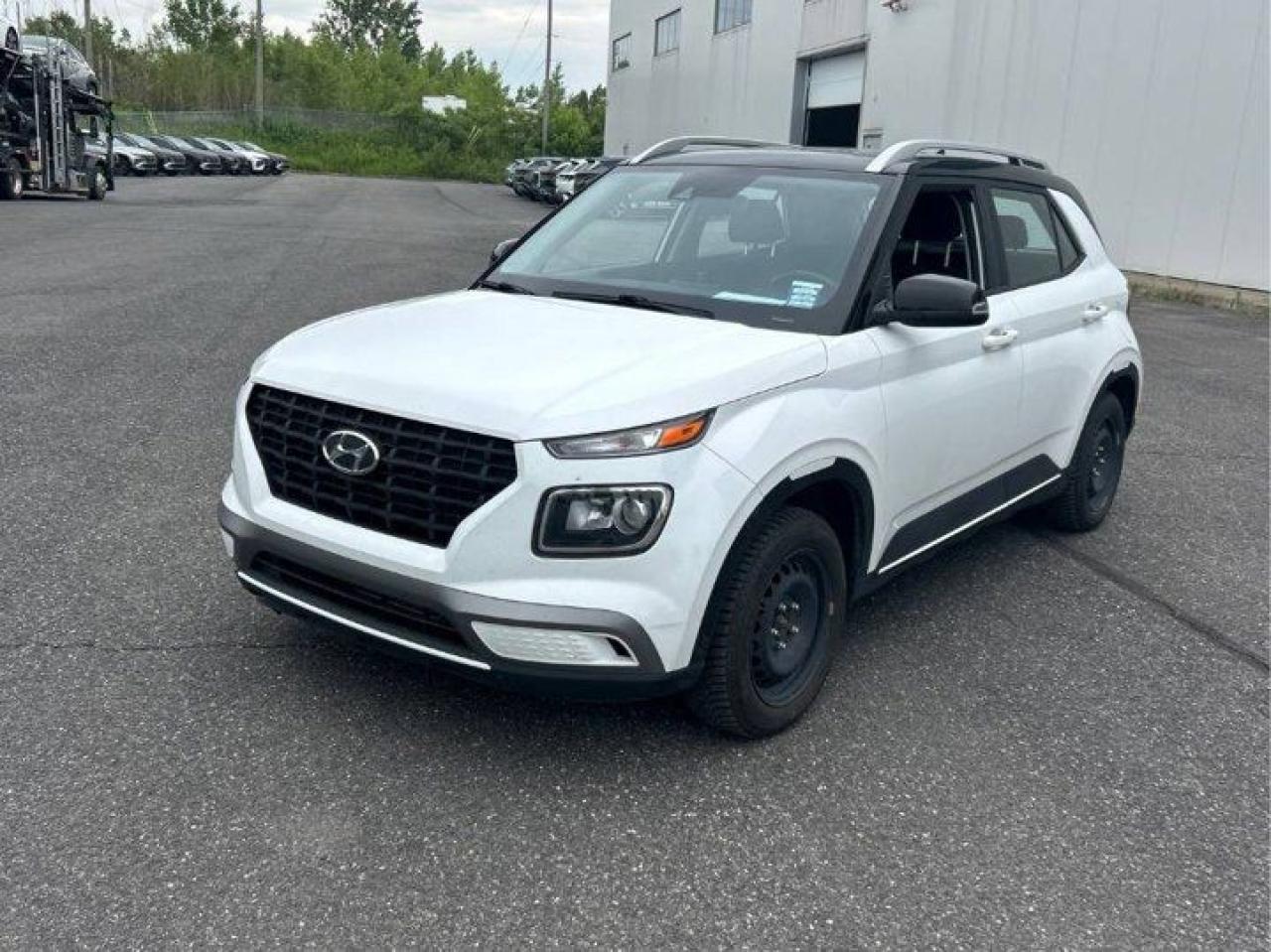 Used 2021 Hyundai Venue Preferred Two Tone | Heated Seats + Steering | Reverse Cam | Carplay | Remote Start | and More ! for sale in Guelph, ON