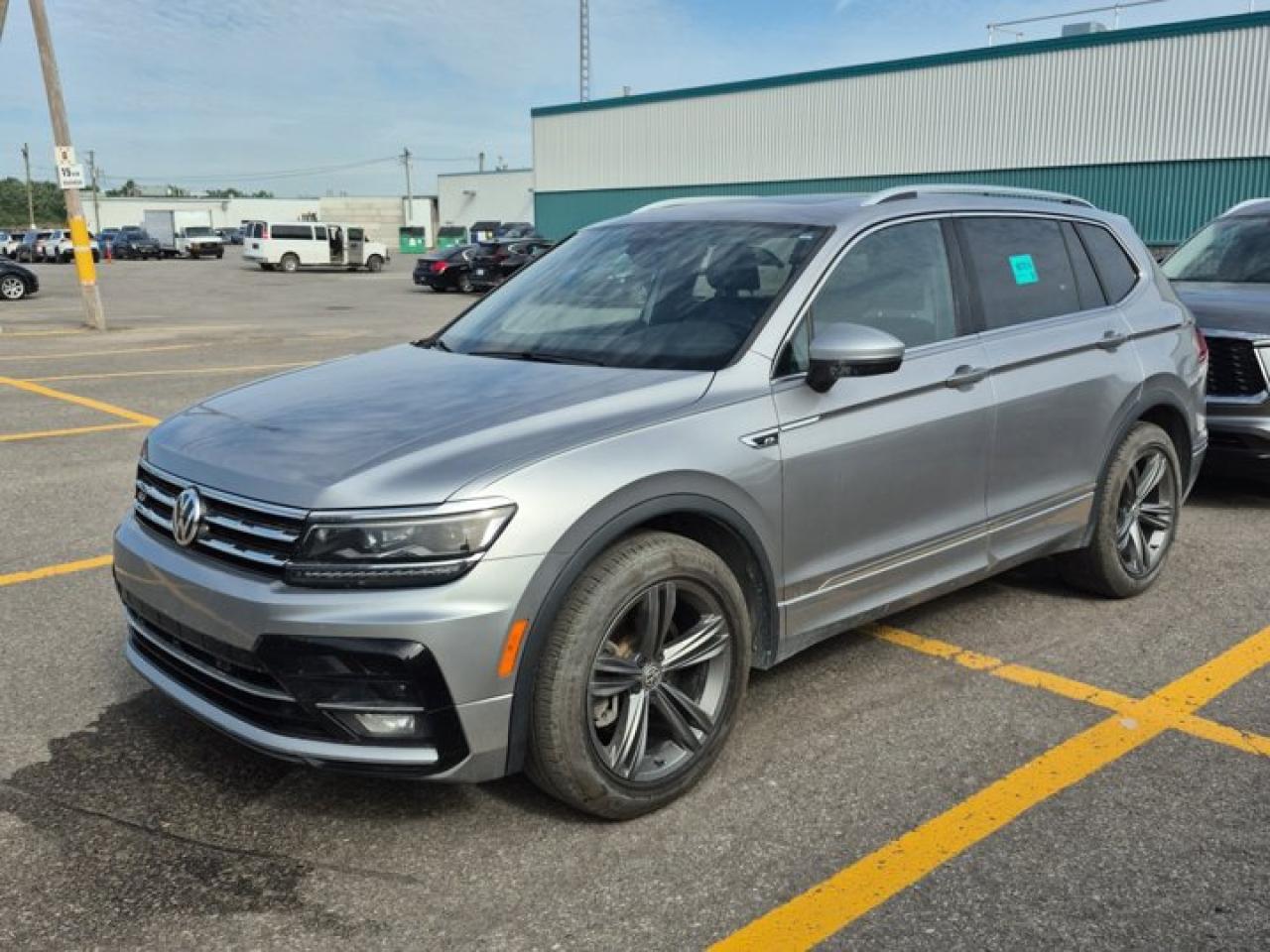 Used 2021 Volkswagen Tiguan Highline R-Line AWD | Leather | Sunroof | Nav | Fender Audio | Remote Start | for sale in Guelph, ON