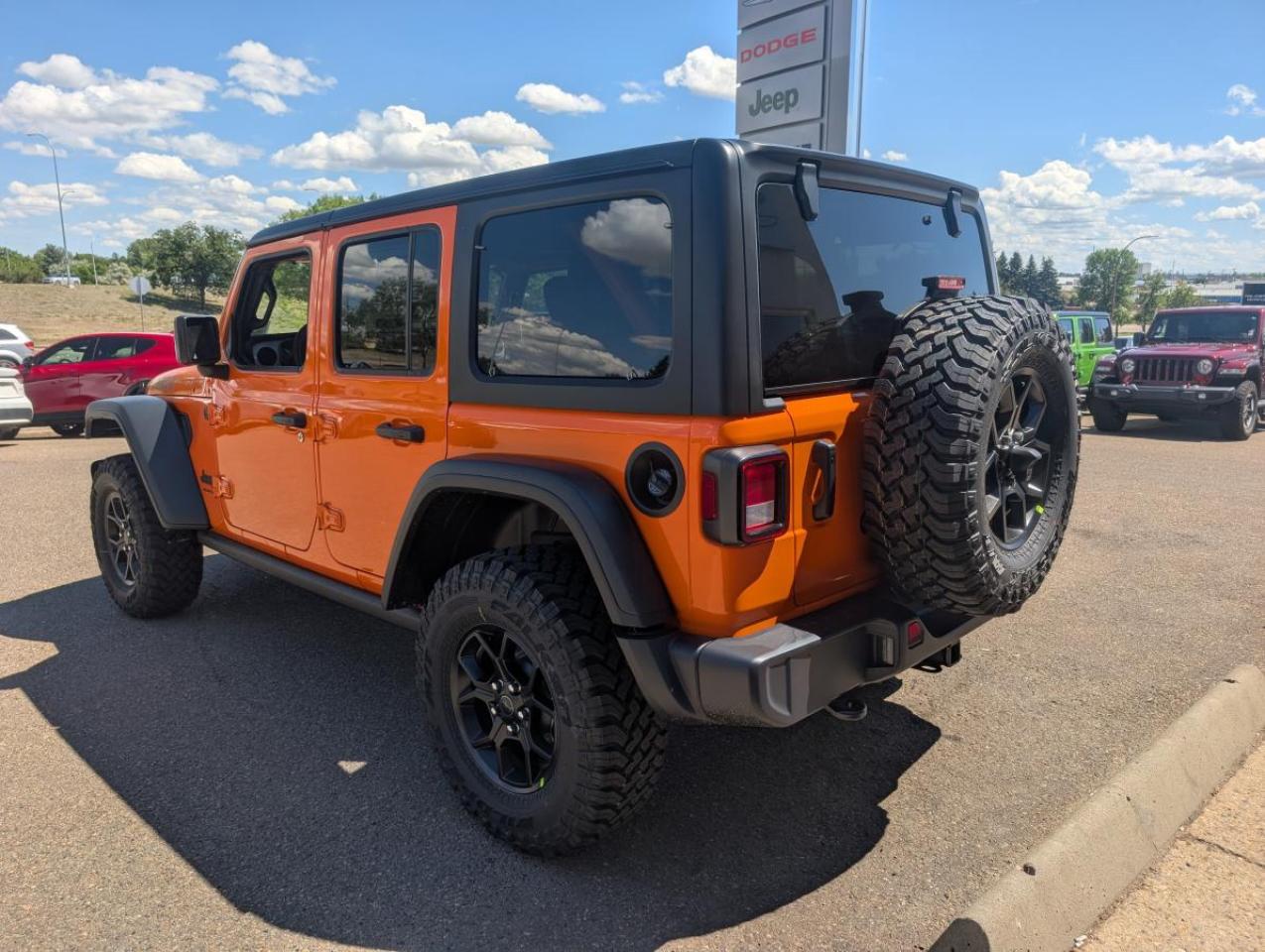 2025 Jeep Wrangler Willys 4 Door 4x4 Photo4