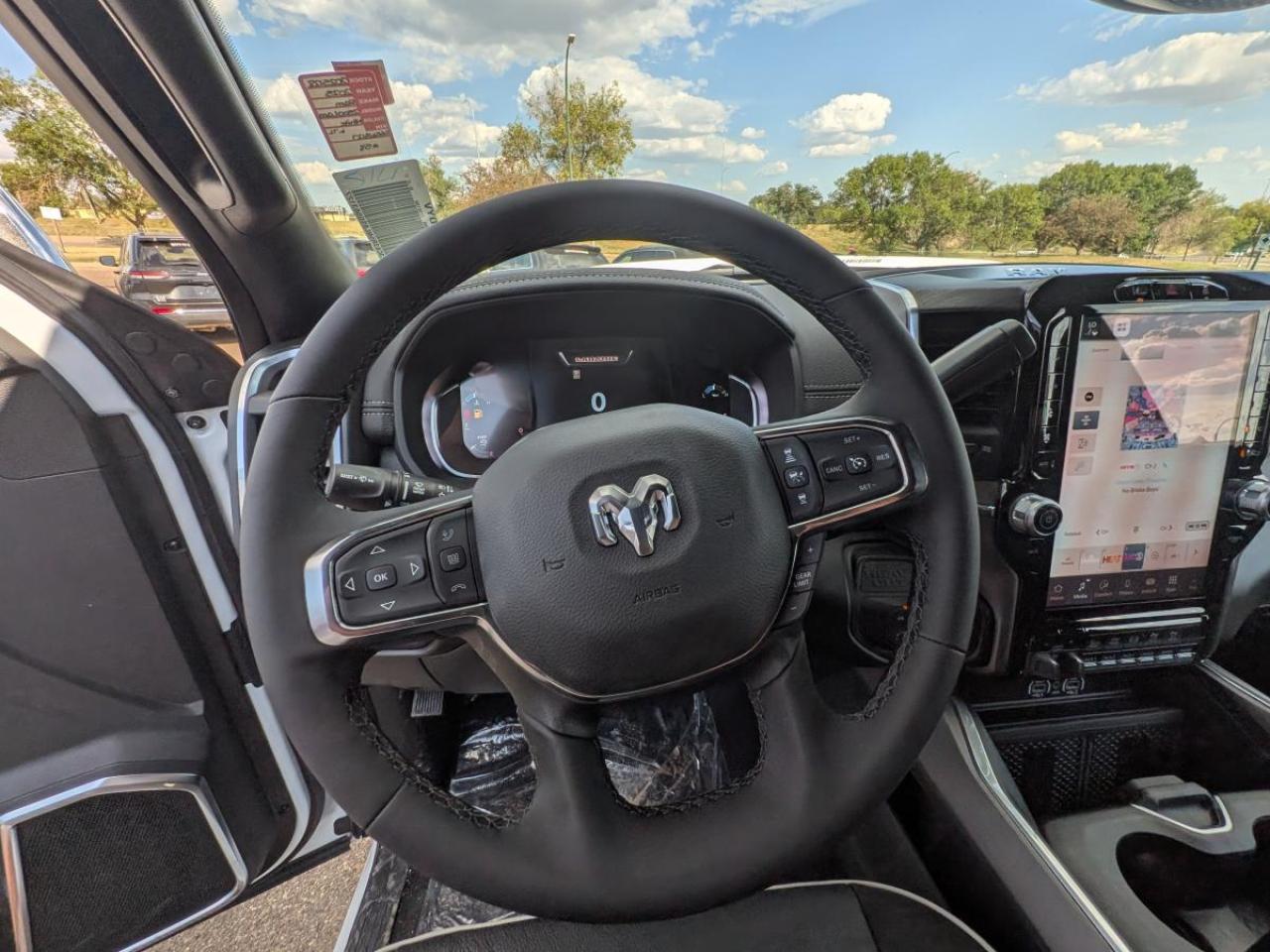 2025 RAM 2500 Laramie 4x4 Mega Cab 6'4" Box Photo