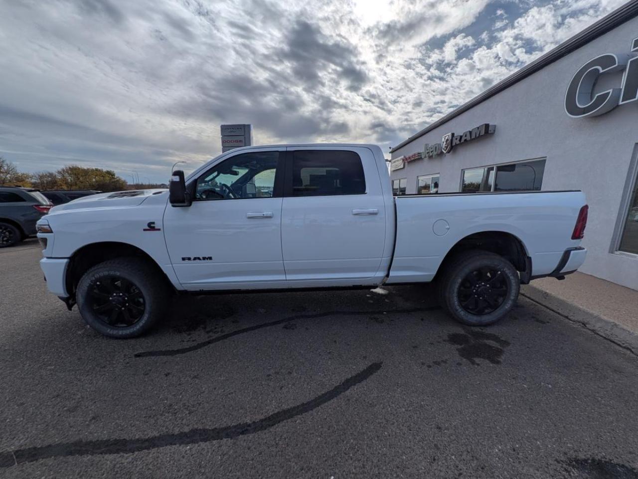 2025 RAM 3500 Laramie 4x4 Crew Cab 6'4" Box Photo3