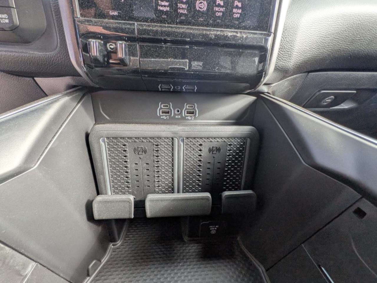 2025 RAM 3500 Laramie Photo