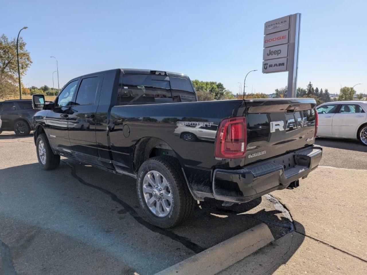 2025 RAM 3500 Laramie Photo