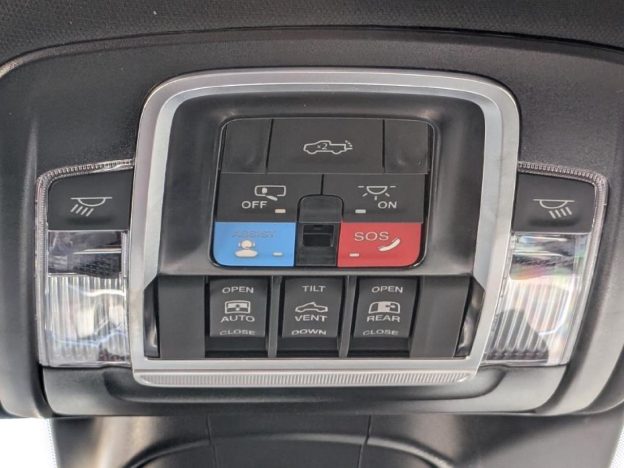 2025 RAM 3500 Laramie Photo