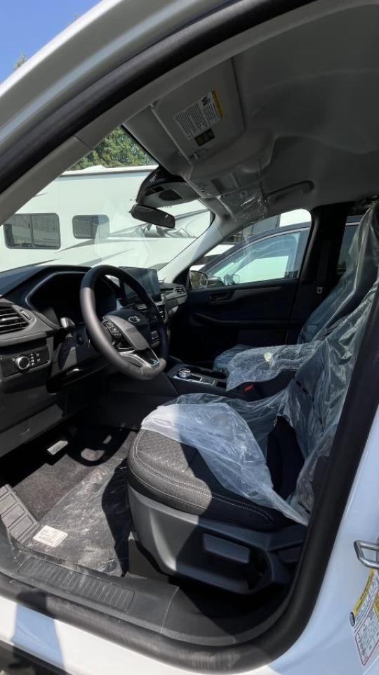 2025 Ford Escape Active Photo2