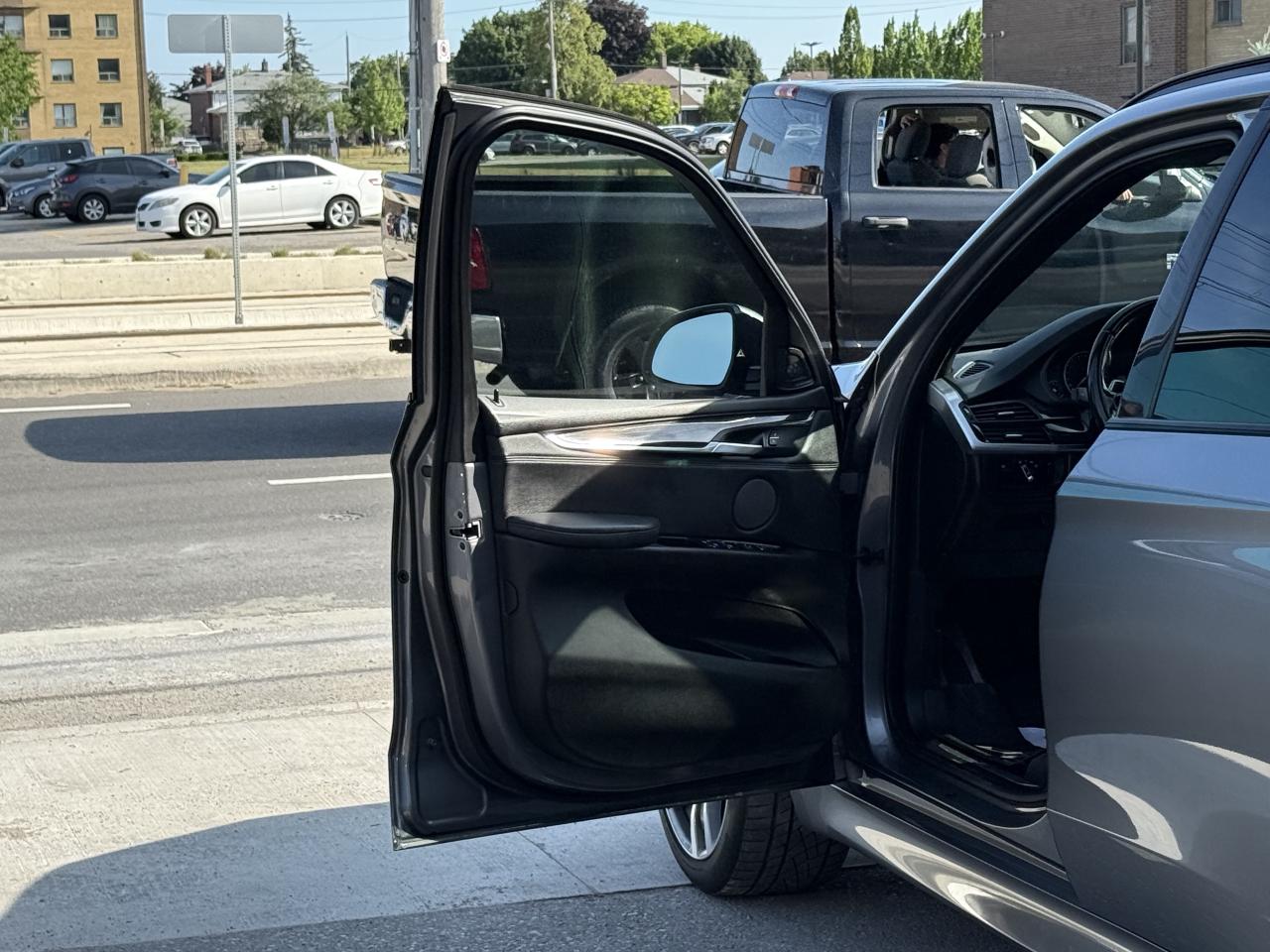 2016 BMW X5 //M SPORT | HARMAN KARDON | PANO | HEAD UP DISPLAY - Photo #23