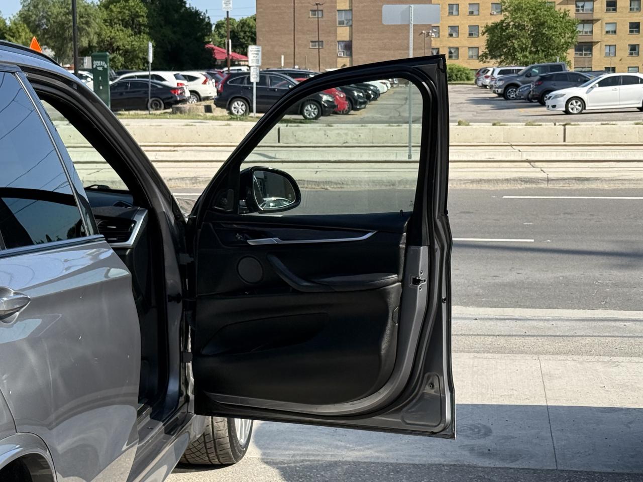 2016 BMW X5 //M SPORT | HARMAN KARDON | PANO | HEAD UP DISPLAY - Photo #26