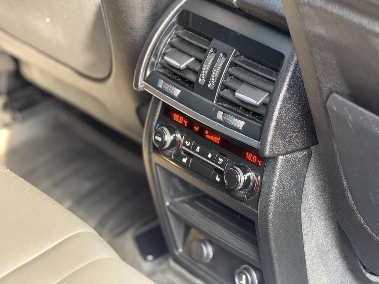 2016 BMW X5 //M SPORT | HARMAN KARDON | PANO | HEAD UP DISPLAY - Photo #32
