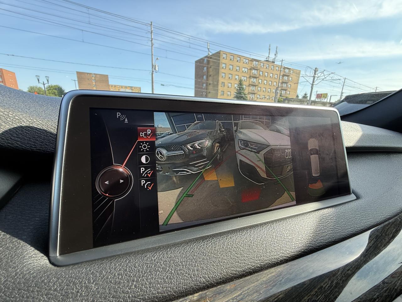 2016 BMW X5 //M SPORT | HARMAN KARDON | PANO | HEAD UP DISPLAY - Photo #38