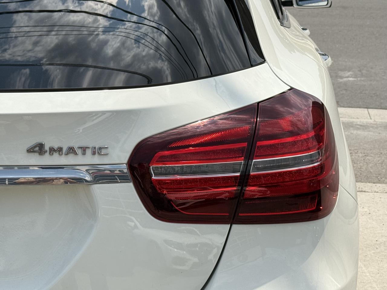 2018 Mercedes-Benz GLA //AMG SPORT | PANO | LOADED | - Photo #11