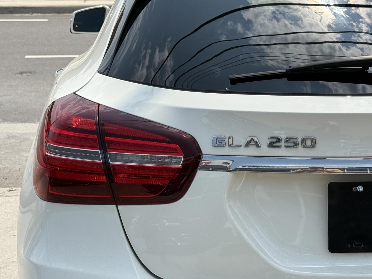 2018 Mercedes-Benz GLA //AMG SPORT | PANO | LOADED | - Photo #13