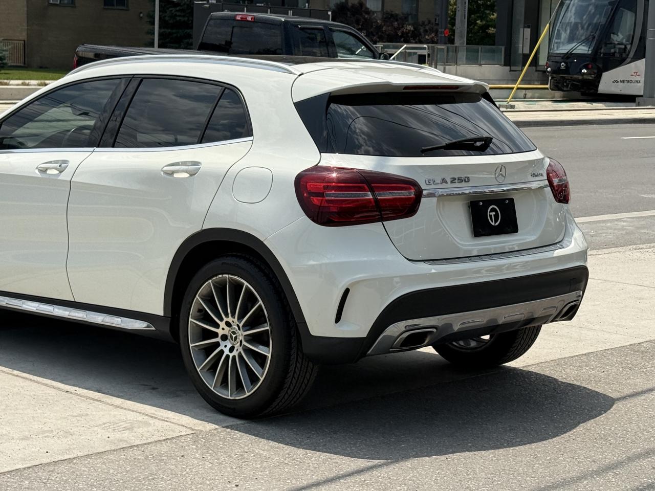 2018 Mercedes-Benz GLA //AMG SPORT | PANO | LOADED | - Photo #14