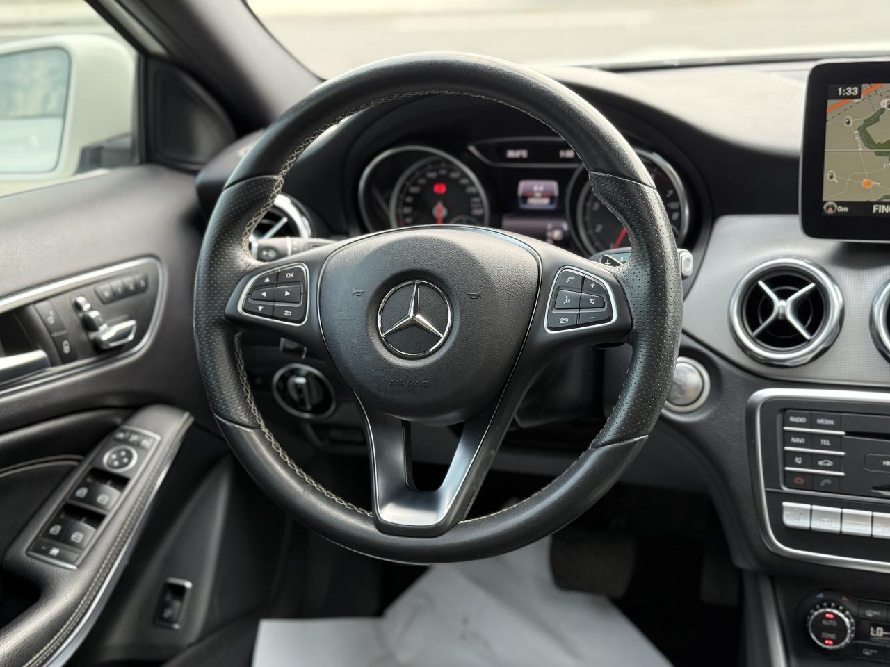 2018 Mercedes-Benz GLA //AMG SPORT | PANO | LOADED | - Photo #19