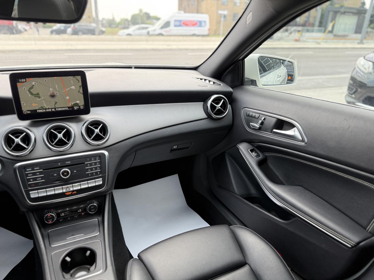 2018 Mercedes-Benz GLA //AMG SPORT | PANO | LOADED | - Photo #18