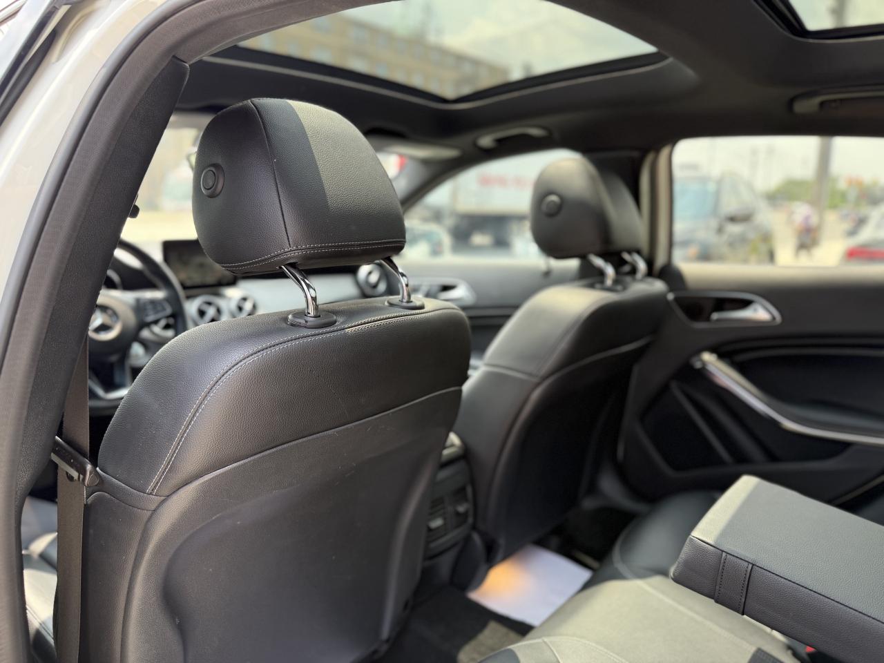 2018 Mercedes-Benz GLA //AMG SPORT | PANO | LOADED | - Photo #38