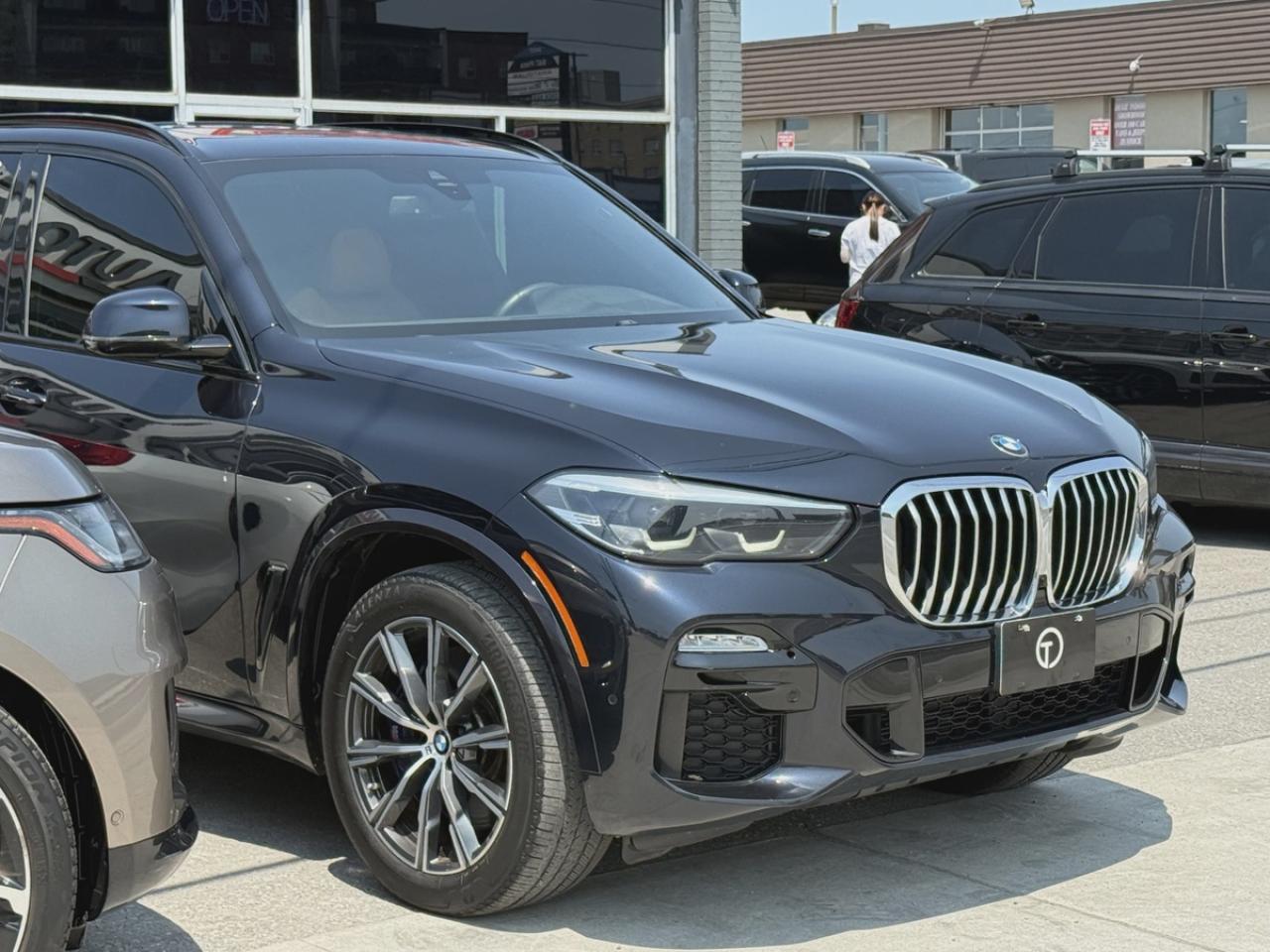 2019 BMW X5 ﻿//M SPORT | SKY LOUNGE | PANO | HEAD UP DISPLAY - Photo #8