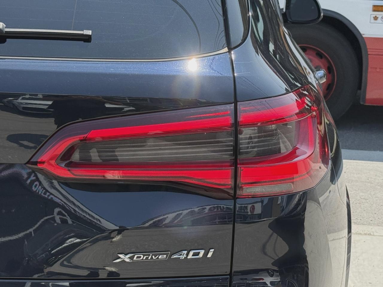2019 BMW X5 ﻿//M SPORT | SKY LOUNGE | PANO | HEAD UP DISPLAY - Photo #10