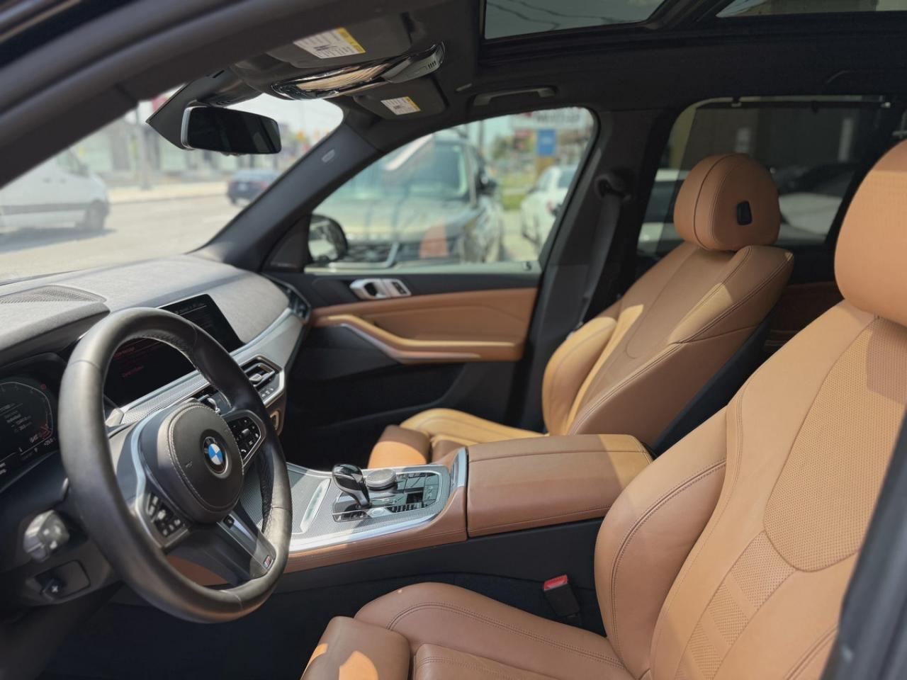 2019 BMW X5 ﻿//M SPORT | SKY LOUNGE | PANO | HEAD UP DISPLAY - Photo #26
