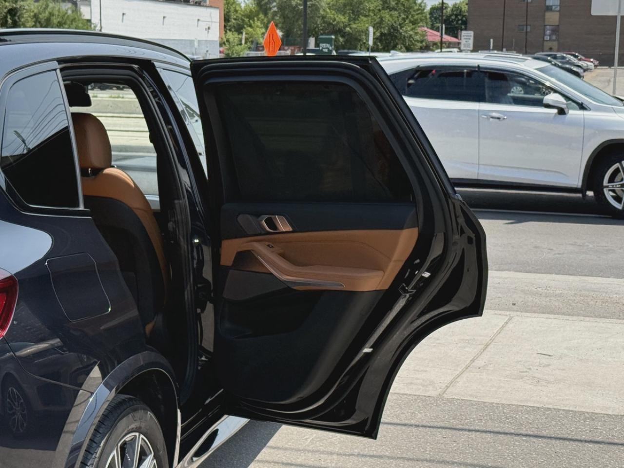 2019 BMW X5 ﻿//M SPORT | SKY LOUNGE | PANO | HEAD UP DISPLAY - Photo #32