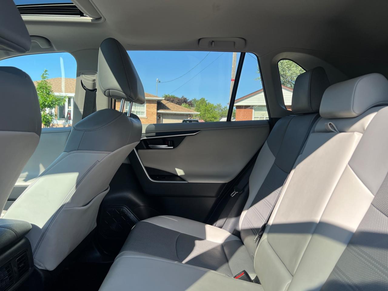 2019 Toyota RAV4 Hybrid Limited - Photo #13