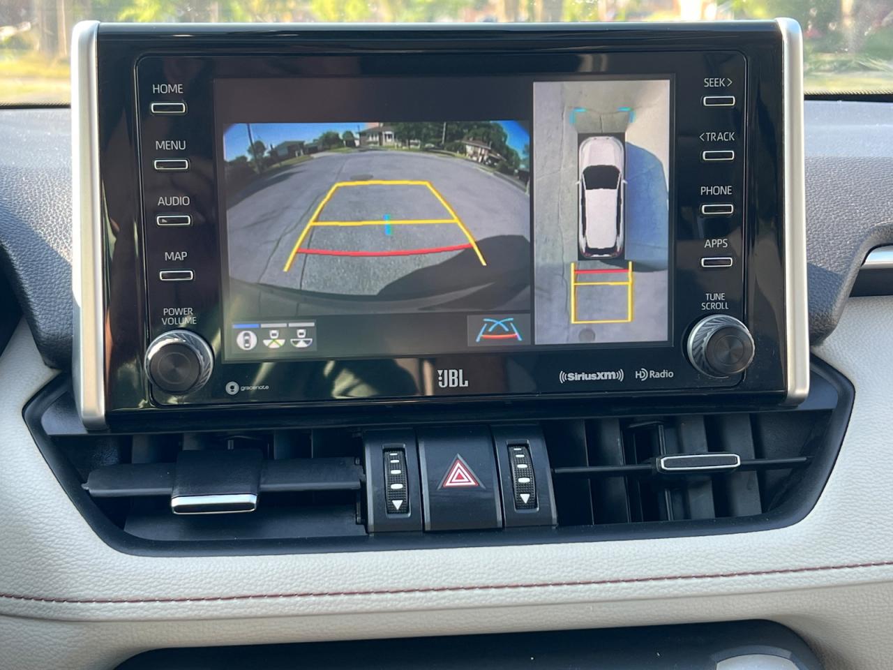 2019 Toyota RAV4 Hybrid Limited - Photo #20