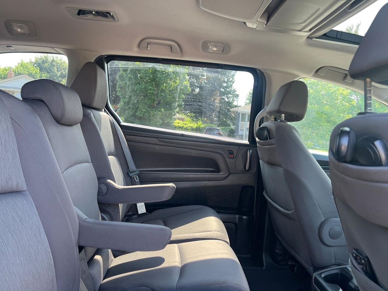 2018 Honda Odyssey EX-RES Auto - Photo #10